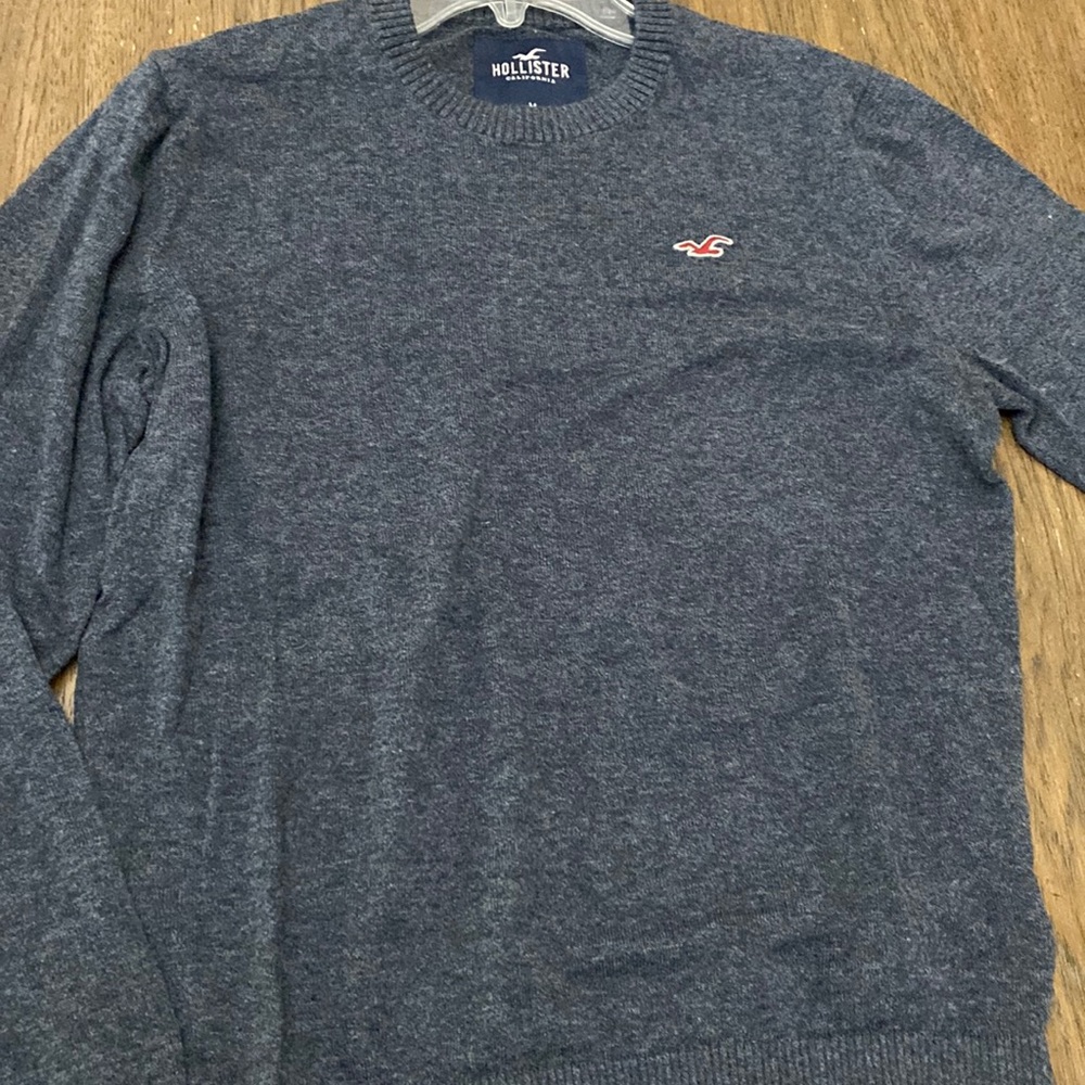 Mens Hollister Medium light sweater